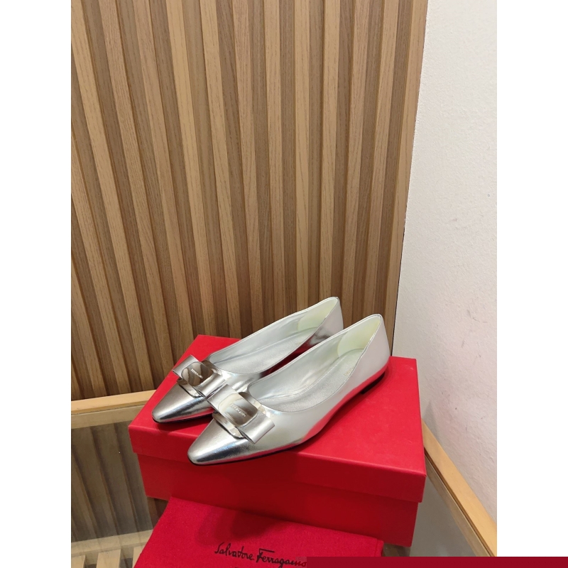 Ferragamo flat shoes